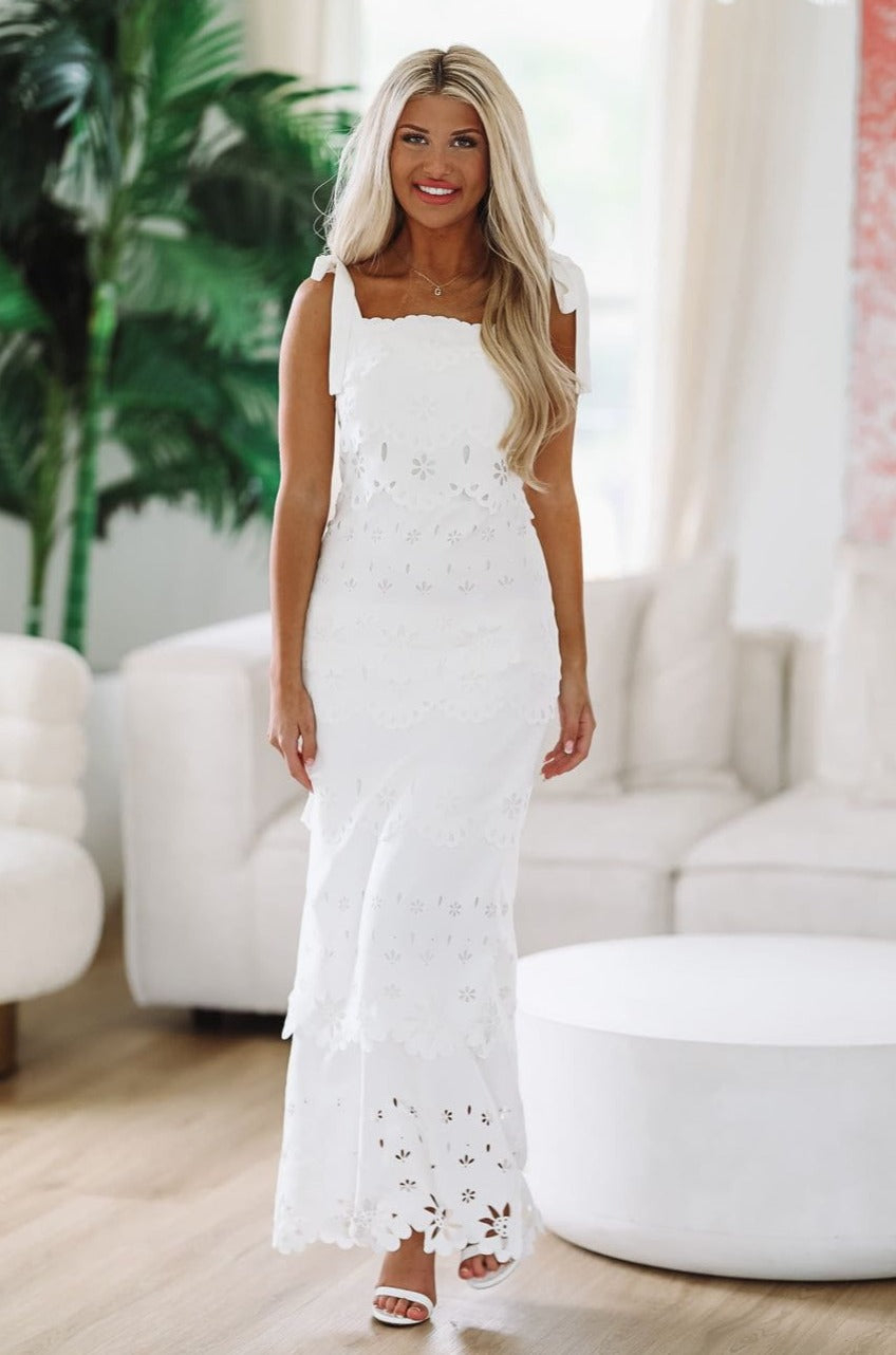 HAZEL & OLIVE Spotlight Maxi Dress - White