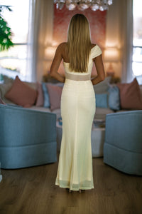 HAZEL & OLIVE 64793D06 Meet Glamour Maxi Dress - Yellow