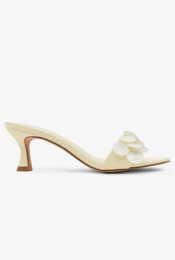 Hazel & Olive EARLY POP Seaside Slip Sandals - Yellow