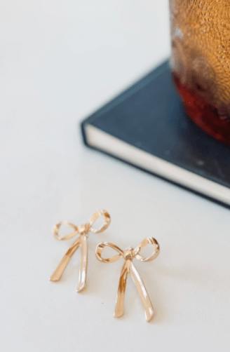HAZEL & OLIVE EverSo Cute Bow Earrings - Gold