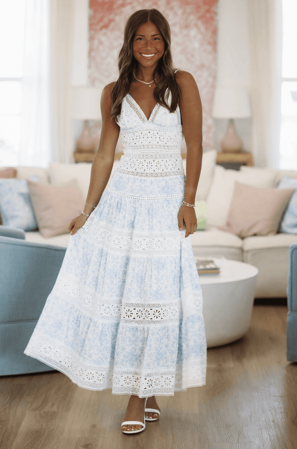 Hazel & Olive SM/D21099D Romance Edit Floral Midi Dress - Blue and White