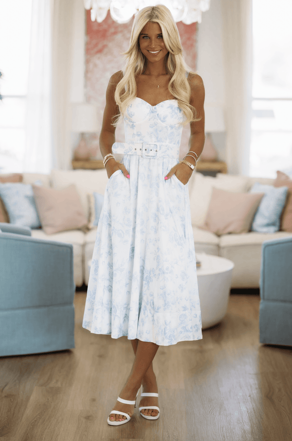 HAZEL & OLIVE SMHO/D20849L Hibiscus Maxi Dress - Light Blue and White